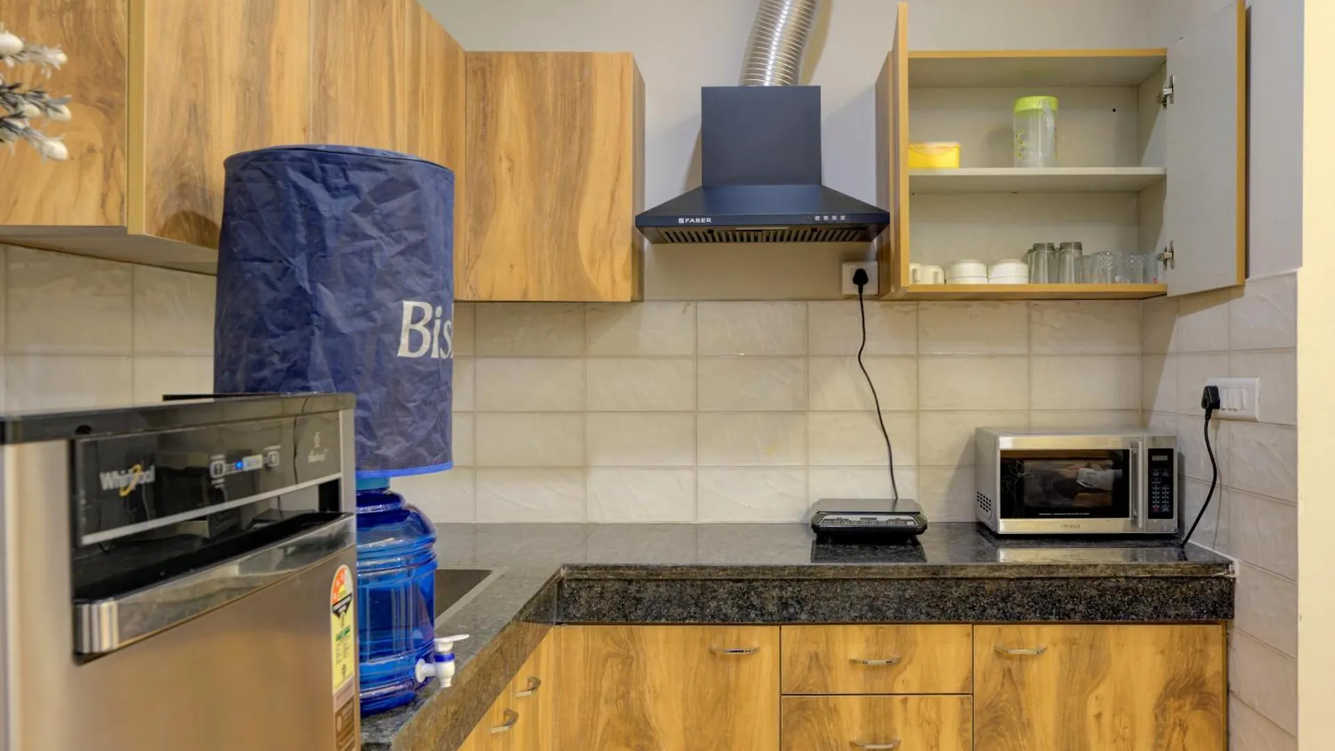The Lodgers Luxury 1 Bhk Serviced Apartment In Gurugram Near Millennium City Centre Metro Gurgaon