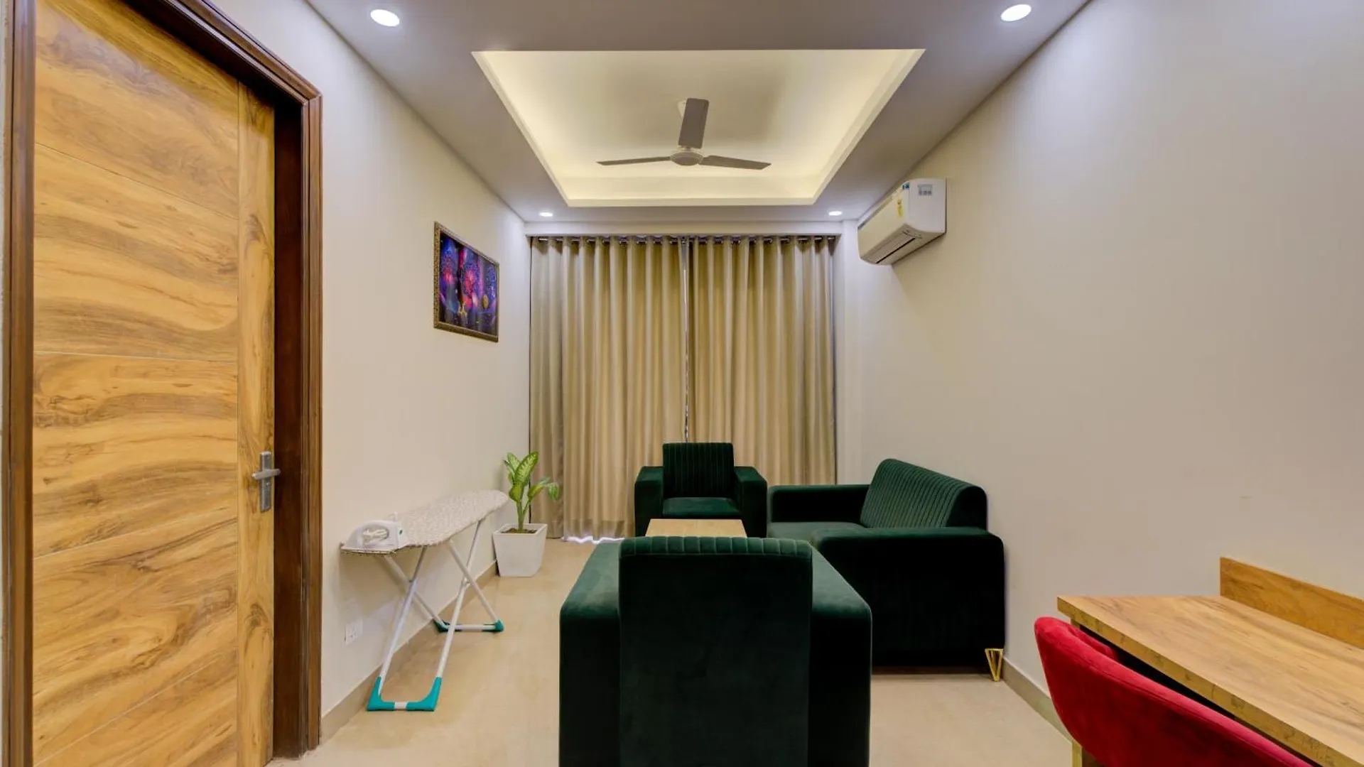 The Lodgers Luxury 1 Bhk Serviced Apartment In Gurugram Near Millennium City Centre Metro 구르가온 0*,