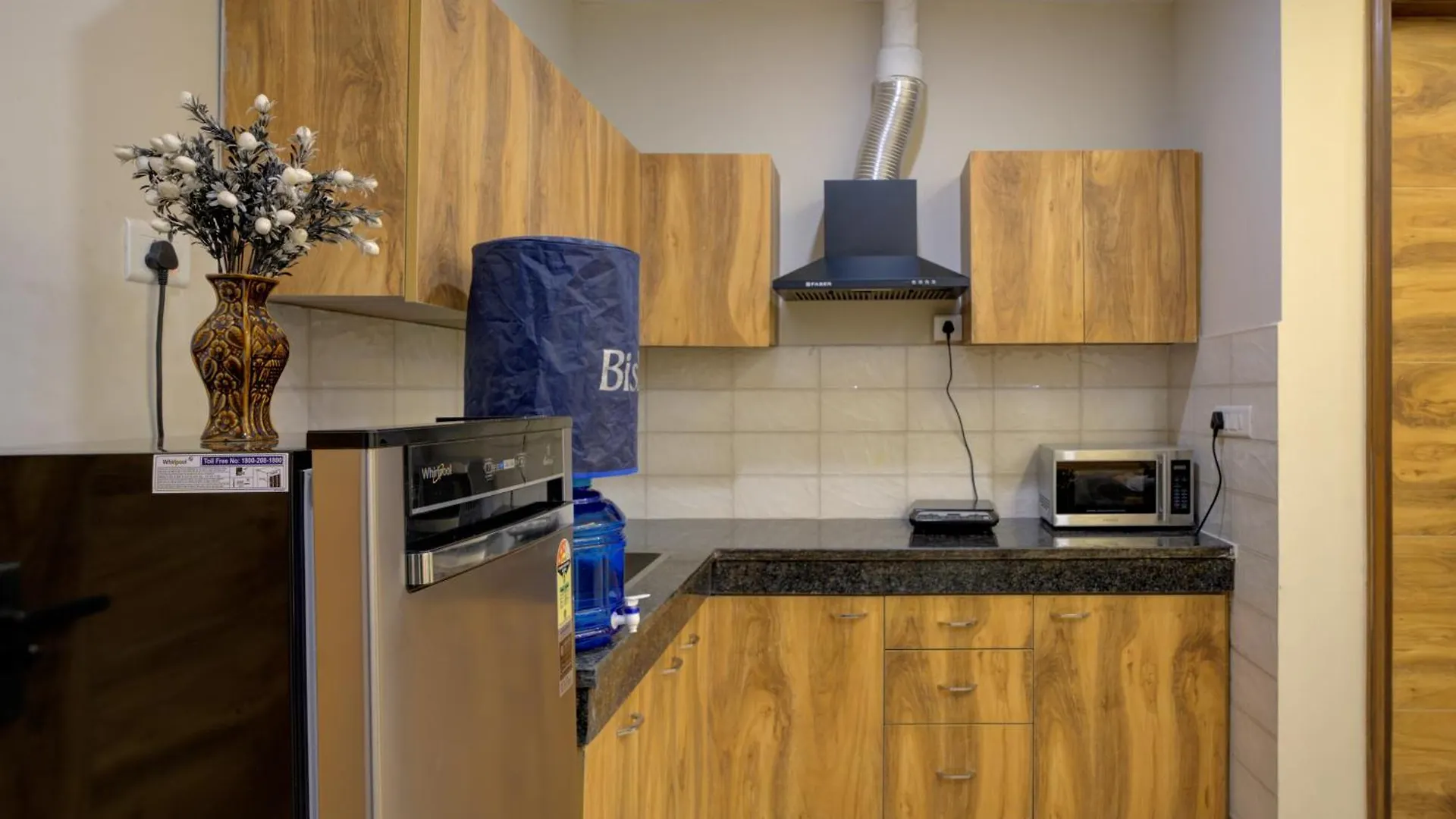 The Lodgers Luxury 1 Bhk Serviced Apartment In Gurugram Near Millennium City Centre Metro 구르가온